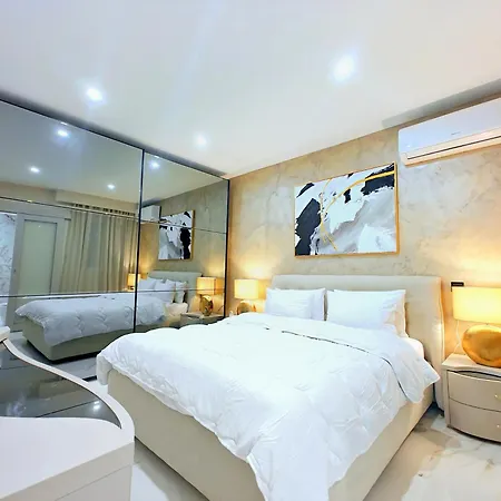 Luxury Living - Seafront Haven In - Malta