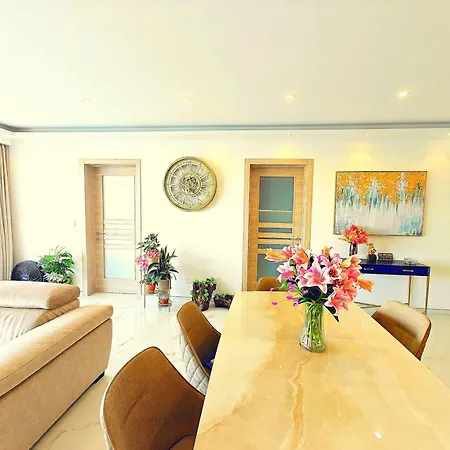 Luxury Living - Seafront Haven In - Malta *