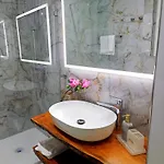 Luxury Living - Seafront Haven In - Malta Appartamento *