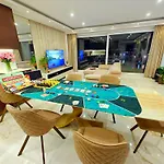 Luxury Living - Seafront Haven In - Malta