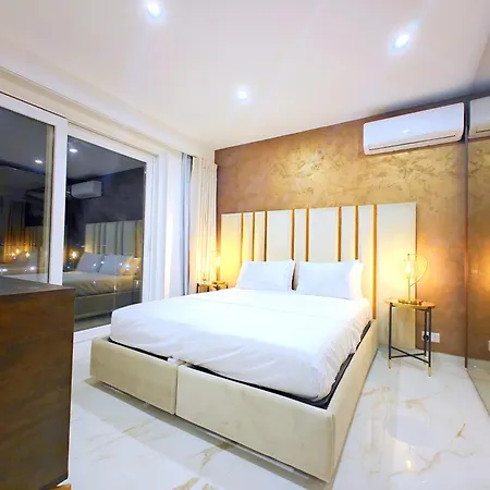 Lägenhet Luxury Living - Seafront Haven In - Malta Sliema