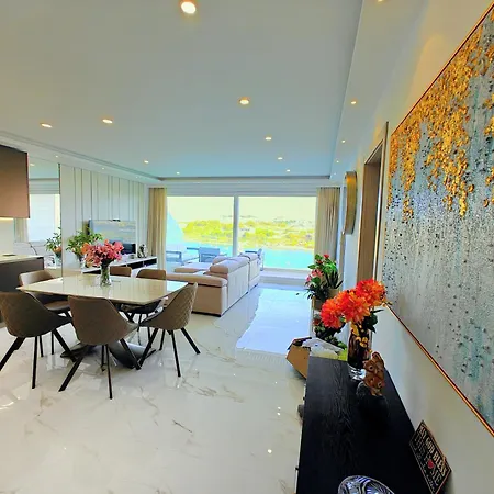 Luxury Living - Seafront Haven In - Malta Lägenhet