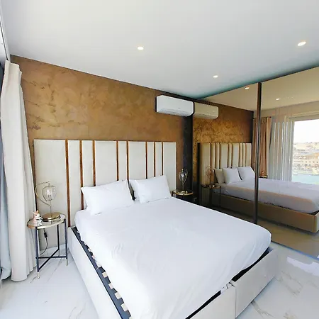 Lägenhet Luxury Living - Seafront Haven In - Malta Sliema
