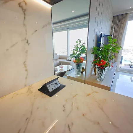 Luxury Living - Seafront Haven In - Malta