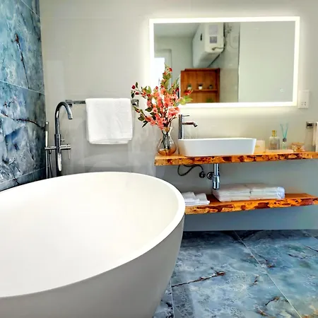 アパート Luxury Living - Seafront Haven In - Malta スリーマ