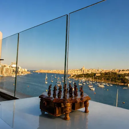 Luxury Living - Seafront Haven In - Malta Lägenhet Sliema