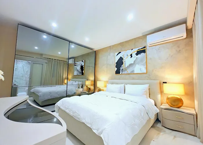 Luxury Living - Seafront Haven In - Malta