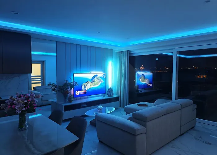 Luxury Living - Seafront Haven In - Malta