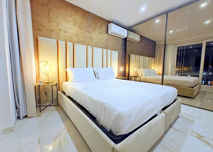 公寓 Luxury Living - Seafront Haven In - Malta 斯利马