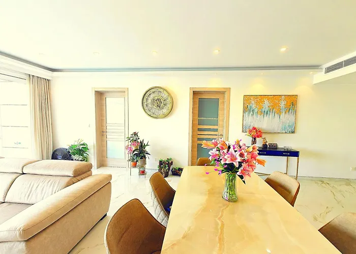 Luxury Living - Seafront Haven In - Malta *