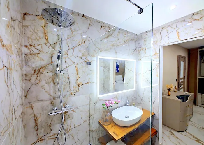 Luxury Living - Seafront Haven In - Malta