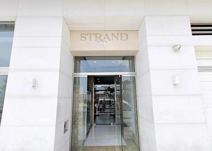 Luxury Living - Seafront Haven In - Malta 斯利马