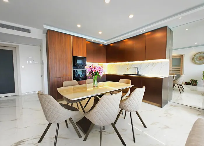 Luxury Living - Seafront Haven In - Malta * 斯利马