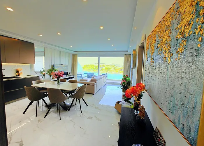 Luxury Living - Seafront Haven In - Malta 公寓
