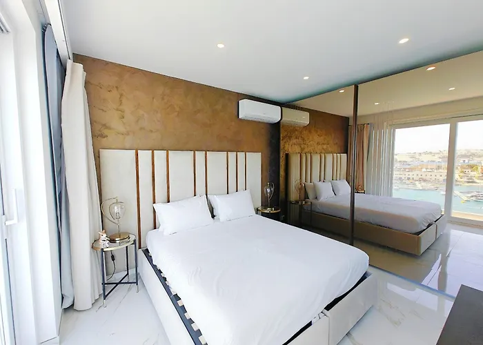 公寓 Luxury Living - Seafront Haven In - Malta 斯利马