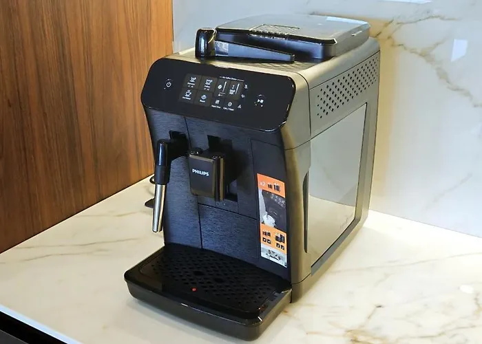 Luxury Living - Seafront Haven In - Malta 公寓